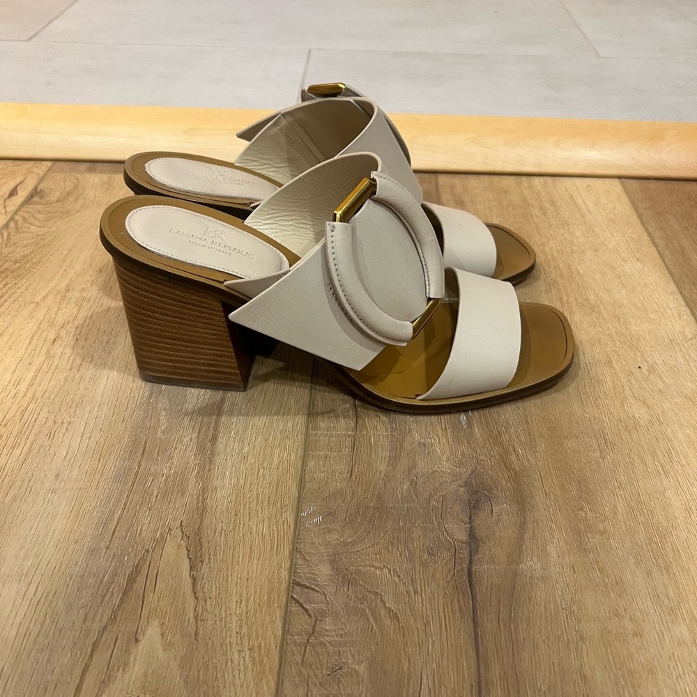 BR leather sandals